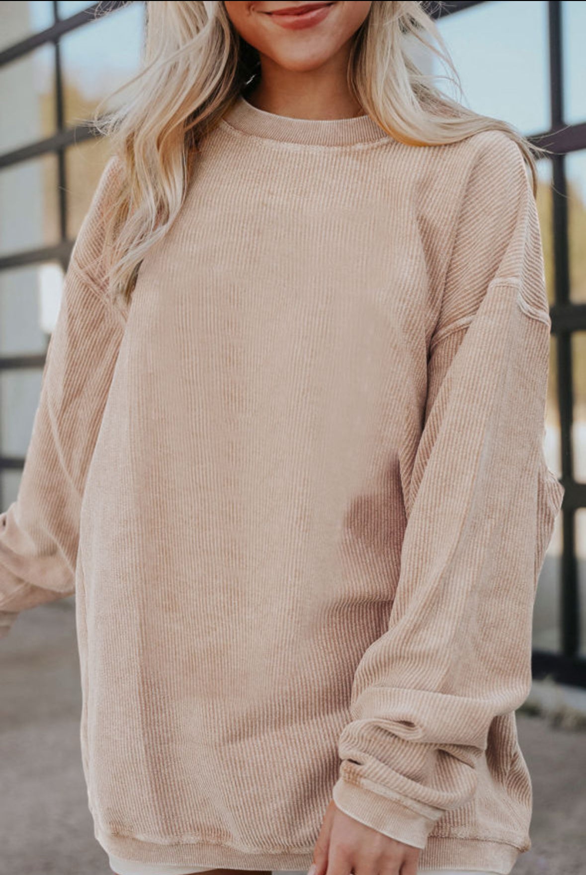 Soft Glow - Apricot Ribbed Pullover