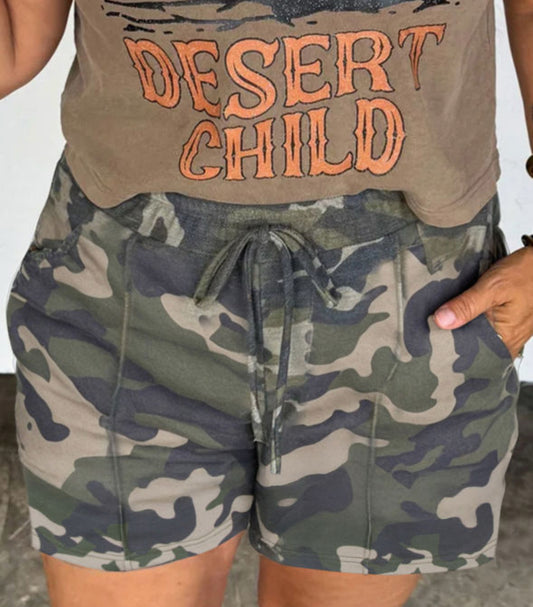 Camo Curve - camo shorts