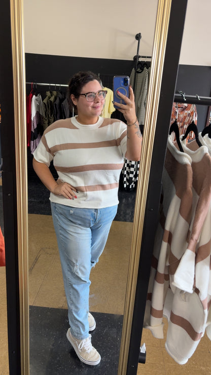 Chic Stripes - striped sleeveless sweater