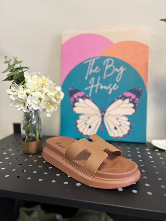 Slip Into Comfort - Sandal (brown)